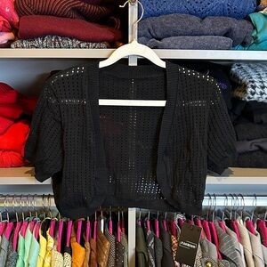 Fashion black open knit shrug size S NWT